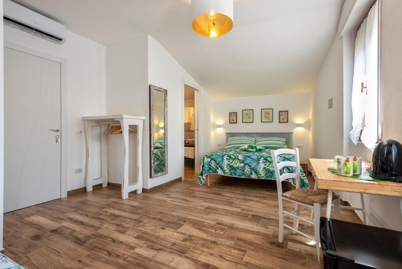 Dery Alghero Holiday Rooms Εξωτερικό φωτογραφία