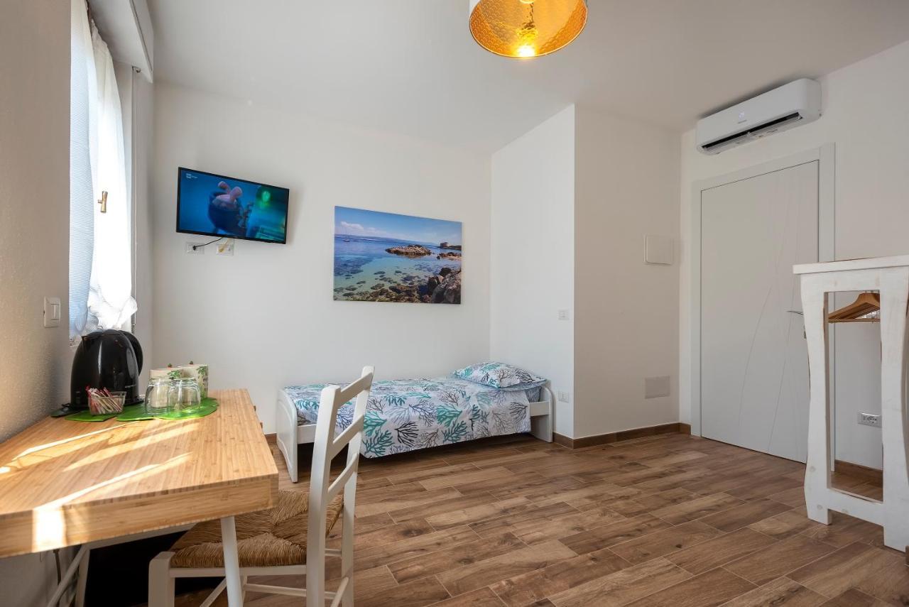 Dery Alghero Holiday Rooms Εξωτερικό φωτογραφία